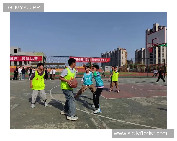 方硕的崛起与挑战:从青年才俊到篮球赛场的领军人物之路 方硕的崛起与挑战:从青年才俊到篮球赛场的领军人物之路