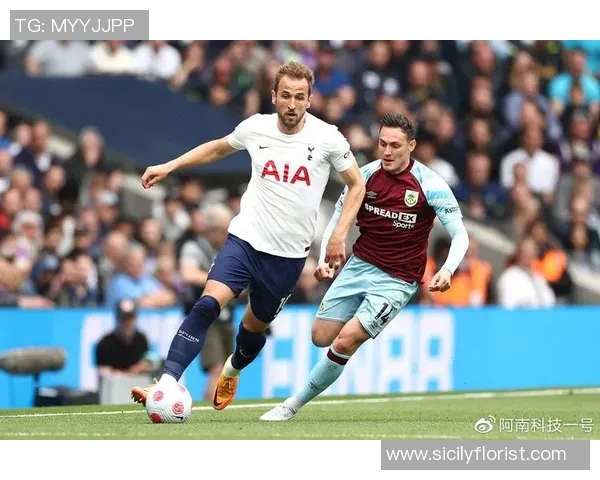 凯恩的传奇之路：从足球天才到全球偶像的成长故事